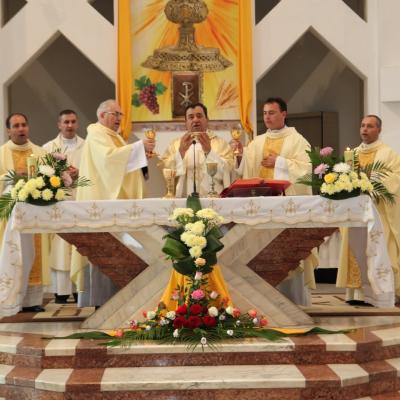 7 iunie: Bacău: Procesiunea cu preasfântul sacrament pe străzile oraşului