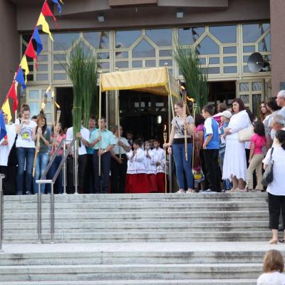 7 iunie: Bacău: Procesiunea cu preasfântul sacrament pe străzile oraşului
