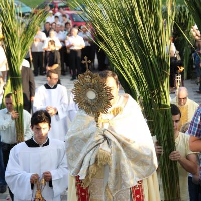 7 iunie: Bacău: Procesiunea cu preasfântul sacrament pe străzile oraşului