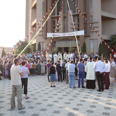 7 iunie: Bacău: Procesiunea cu preasfântul sacrament pe străzile oraşului