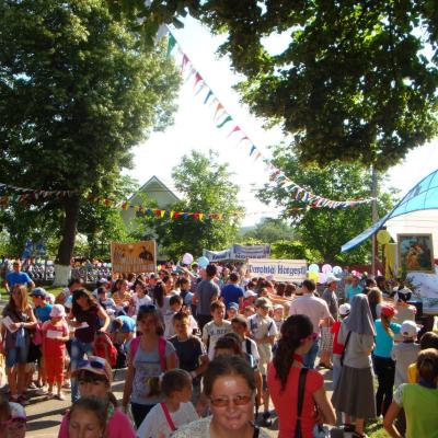 9 iunie: Baraţi: Sărbătoarea Copiilor