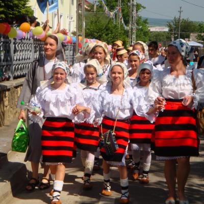 9 iunie: Baraţi: Sărbătoarea Copiilor