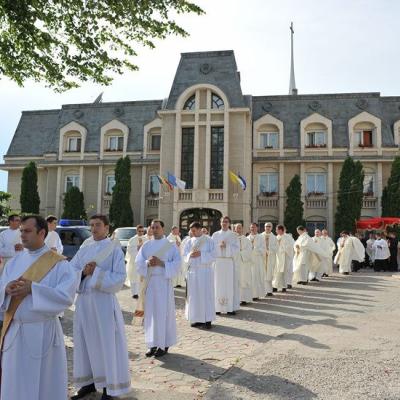 10 iunie: Procesiune cu Isus Euharisticul. Foto: Adrian Cuba