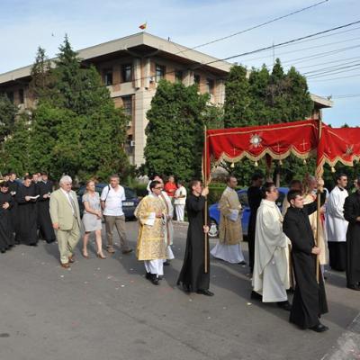 10 iunie: Procesiune cu Isus Euharisticul. Foto: Adrian Cuba