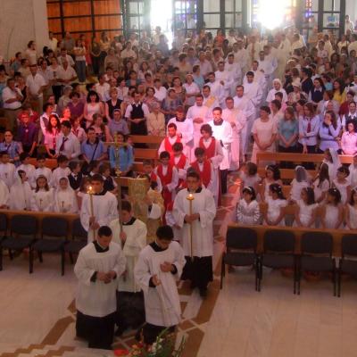 10 iunie: Iaşi: Procesiune cu Isus Euharisticul