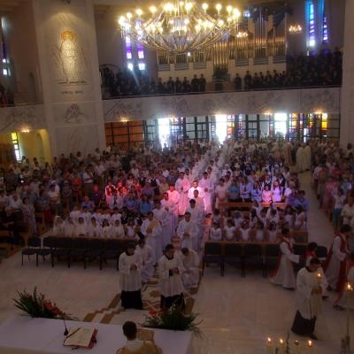 10 iunie: Iaşi: Procesiune cu Isus Euharisticul