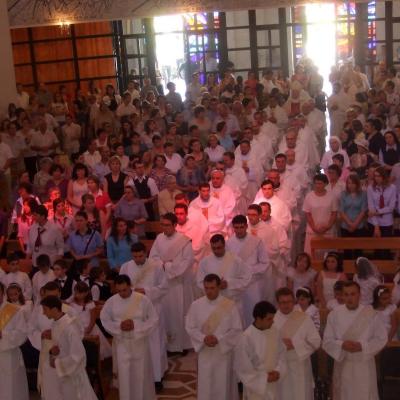 10 iunie: Iaşi: Procesiune cu Isus Euharisticul