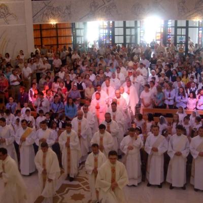 10 iunie: Iaşi: Procesiune cu Isus Euharisticul