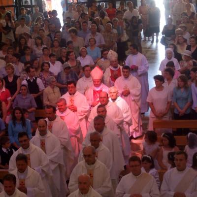 10 iunie: Iaşi: Procesiune cu Isus Euharisticul