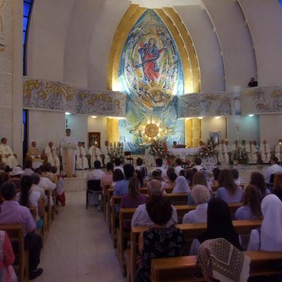 10 iunie: Iaşi: Procesiune cu Isus Euharisticul