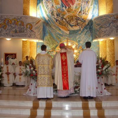 10 iunie: Iaşi: Procesiune cu Isus Euharisticul