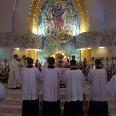 10 iunie: Iaşi: Procesiune cu Isus Euharisticul