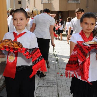 10 iunie: Bacău "Sfântul Nicolae": Conferirea sacramentului sfântului Mir