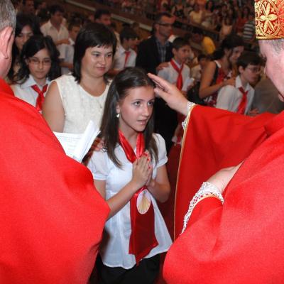 10 iunie: Bacău "Sfântul Nicolae": Conferirea sacramentului sfântului Mir