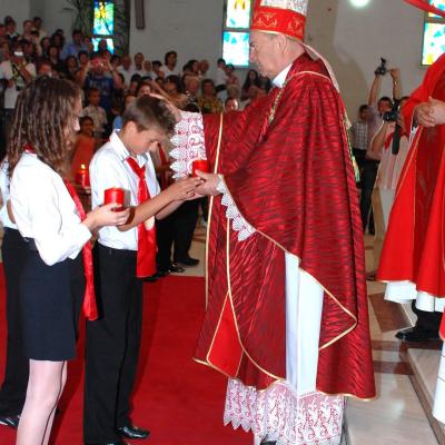 10 iunie: Bacău "Sfântul Nicolae": Conferirea sacramentului sfântului Mir