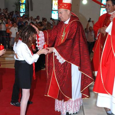 10 iunie: Bacău "Sfântul Nicolae": Conferirea sacramentului sfântului Mir