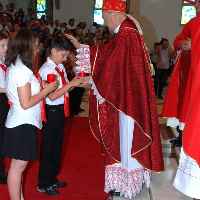 10 iunie: Bacău "Sfântul Nicolae": Conferirea sacramentului sfântului Mir