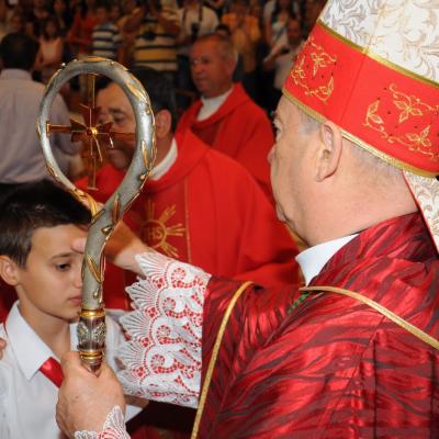 10 iunie: Bacău "Sfântul Nicolae": Conferirea sacramentului sfântului Mir
