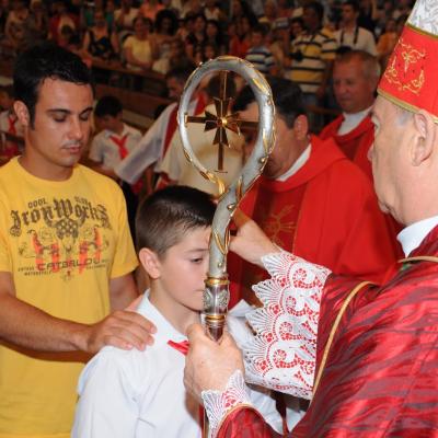 10 iunie: Bacău "Sfântul Nicolae": Conferirea sacramentului sfântului Mir