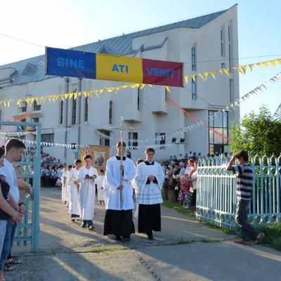 13 iunie: Iaşi: Hramul bisericii "Sfântul Anton de Padova"