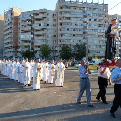 13 iunie: Iaşi: Hramul bisericii "Sfântul Anton de Padova"