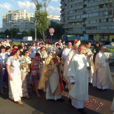 13 iunie: Iaşi: Hramul bisericii "Sfântul Anton de Padova"