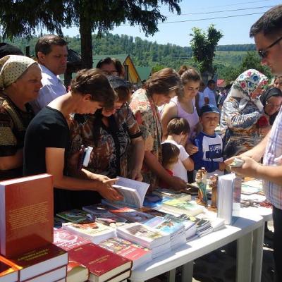 17 iunie: Frumoasa: Prezentare de carte - Pentateuhul şi Cărţile Istorice. Volumul I