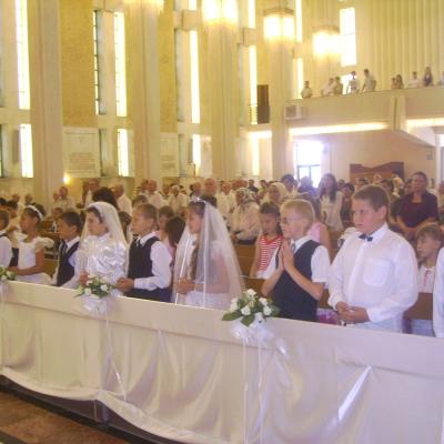 17 iunie: Şcheia: Prima Sfântă Împărtăşanie