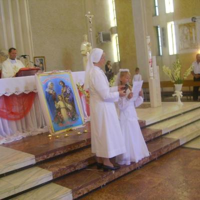17 iunie: Şcheia: Prima Sfântă Împărtăşanie
