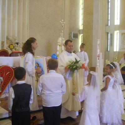 17 iunie: Şcheia: Prima Sfântă Împărtăşanie