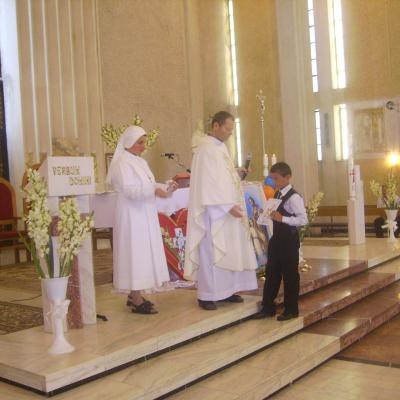 17 iunie: Şcheia: Prima Sfântă Împărtăşanie
