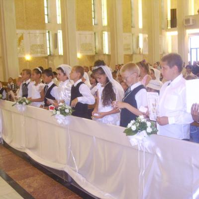 17 iunie: Şcheia: Prima Sfântă Împărtăşanie