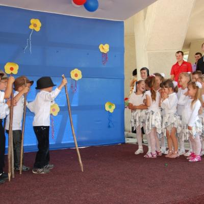 17 iunie: Gherăeşti: Grădiniţa "Sfânta Familie" la 10 ani de activitate