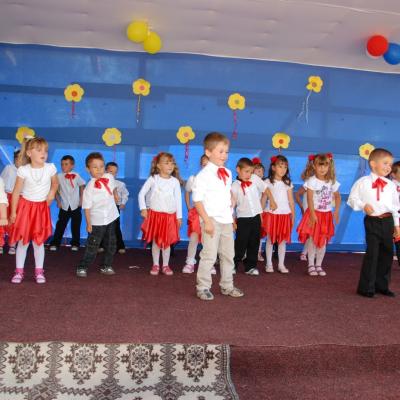 17 iunie: Gherăeşti: Grădiniţa "Sfânta Familie" la 10 ani de activitate