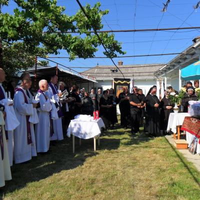 21 iunie: Gherăeşti: Funeraliile sr. Lenuţa Bereşoaei