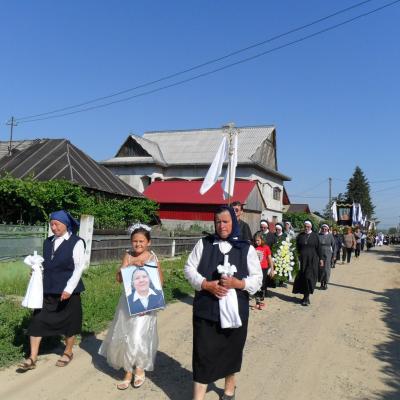 21 iunie: Gherăeşti: Funeraliile sr. Lenuţa Bereşoaei
