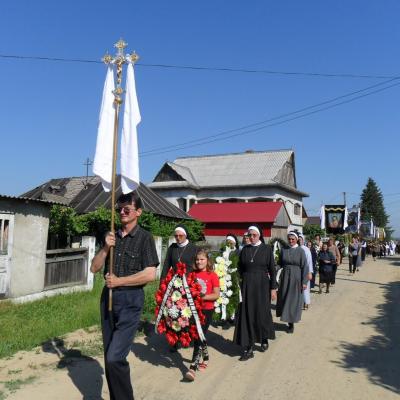 21 iunie: Gherăeşti: Funeraliile sr. Lenuţa Bereşoaei