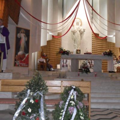 21 iunie: Gherăeşti: Funeraliile sr. Lenuţa Bereşoaei