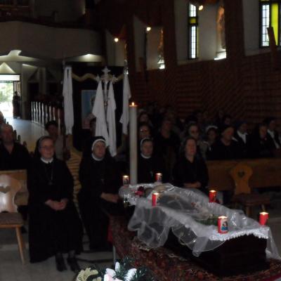 21 iunie: Gherăeşti: Funeraliile sr. Lenuţa Bereşoaei