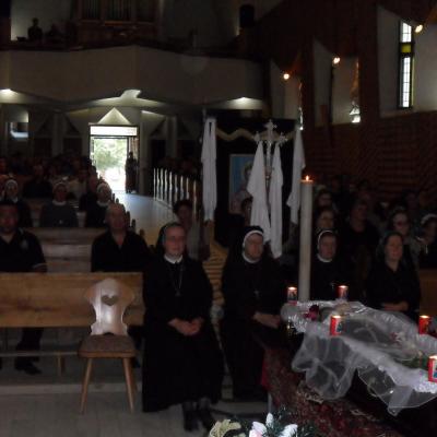 21 iunie: Gherăeşti: Funeraliile sr. Lenuţa Bereşoaei