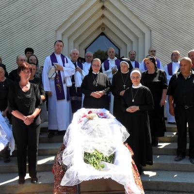 21 iunie: Gherăeşti: Funeraliile sr. Lenuţa Bereşoaei