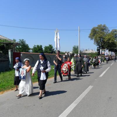 21 iunie: Gherăeşti: Funeraliile sr. Lenuţa Bereşoaei