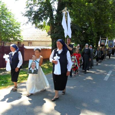 21 iunie: Gherăeşti: Funeraliile sr. Lenuţa Bereşoaei