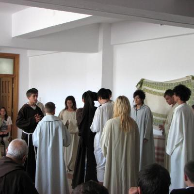 21 iunie: Oneşti: Teatru religios la Liceul teologic romano-catolic