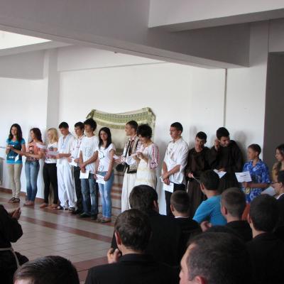 21 iunie: Oneşti: Teatru religios la Liceul teologic romano-catolic