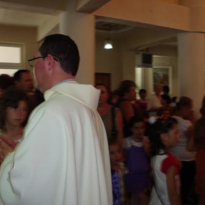 24 iunie: Moineşti: Prima sfântă Împărtăşanie