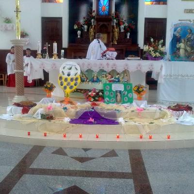 24 iunie: Valea Mică: Prima sfântă Împărtăşanie