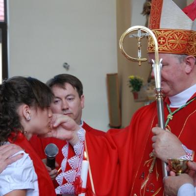 24 iunie: Roman "Isus, Bunul Păstor": Administrarea Mirului