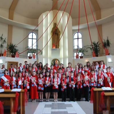 24 iunie: Roman "Isus, Bunul Păstor": Administrarea Mirului