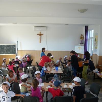 25 iunie - 5 iulie: Ploscuţeni: Campus pentru copii